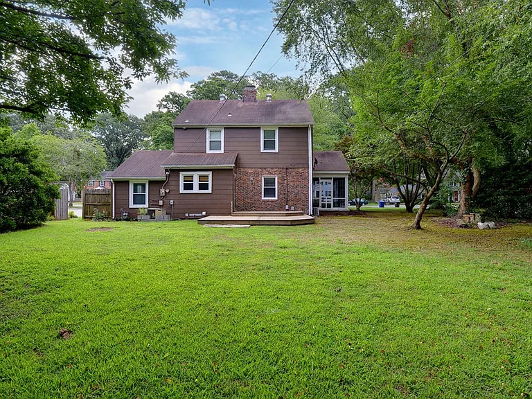 9 Westover Rd — Photo 28