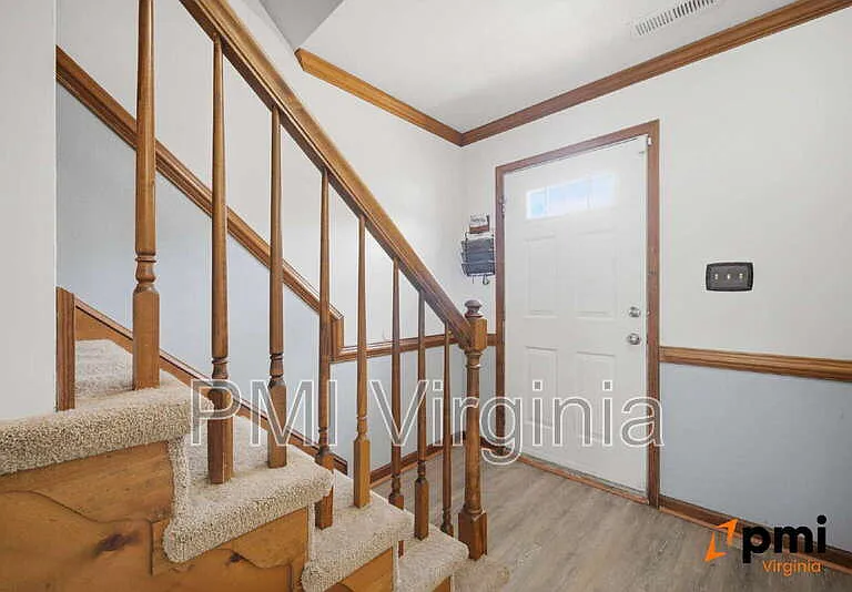 202 Stonehall Ct — Photo 22