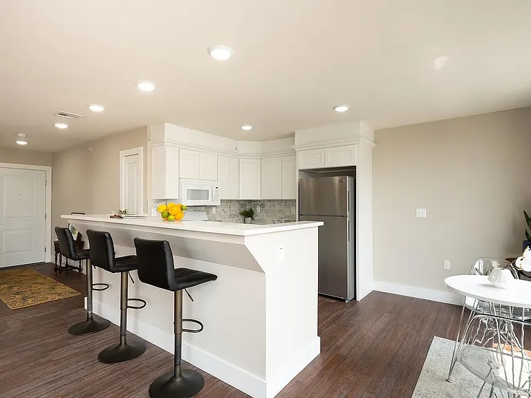 242 Beacon Ave #201 — Photo 10