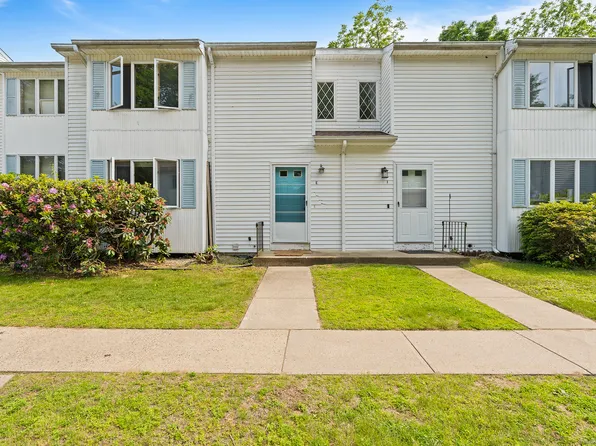 122 West Main Street APT E, Stafford, CT 06076