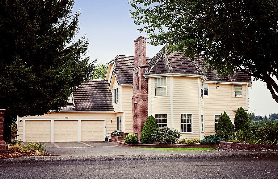 1st image of 1107 Surrey Trce SE
