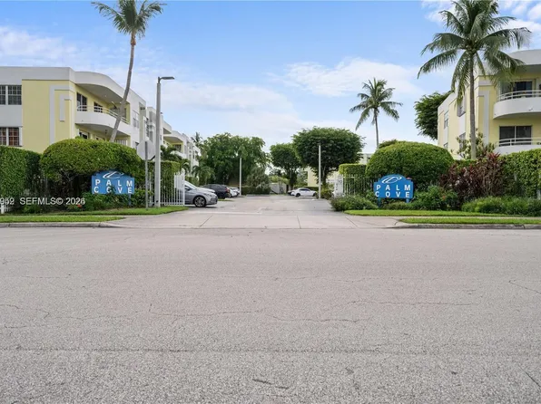 10795 SW 108th Ave APT 201, Miami, FL 33176