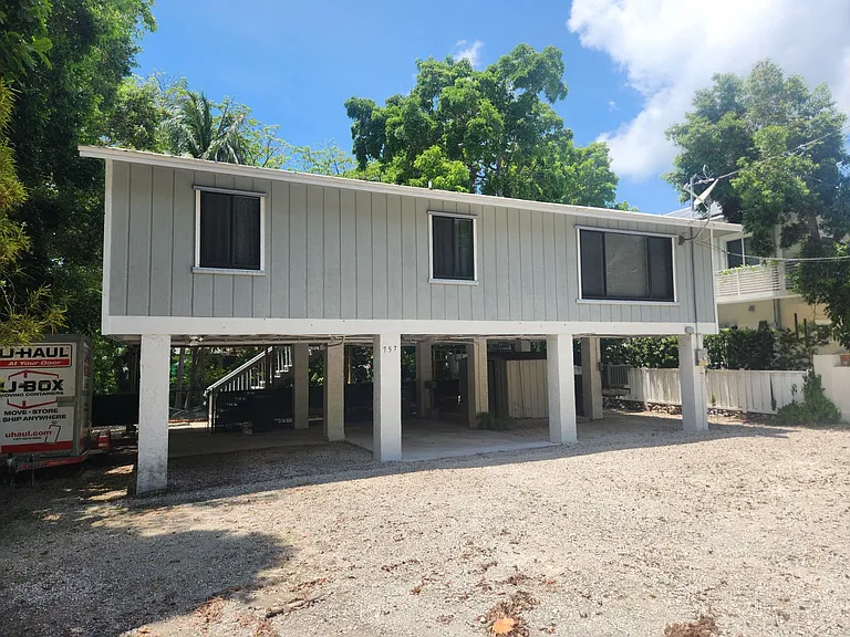 757 Musa Dr — Photo 1