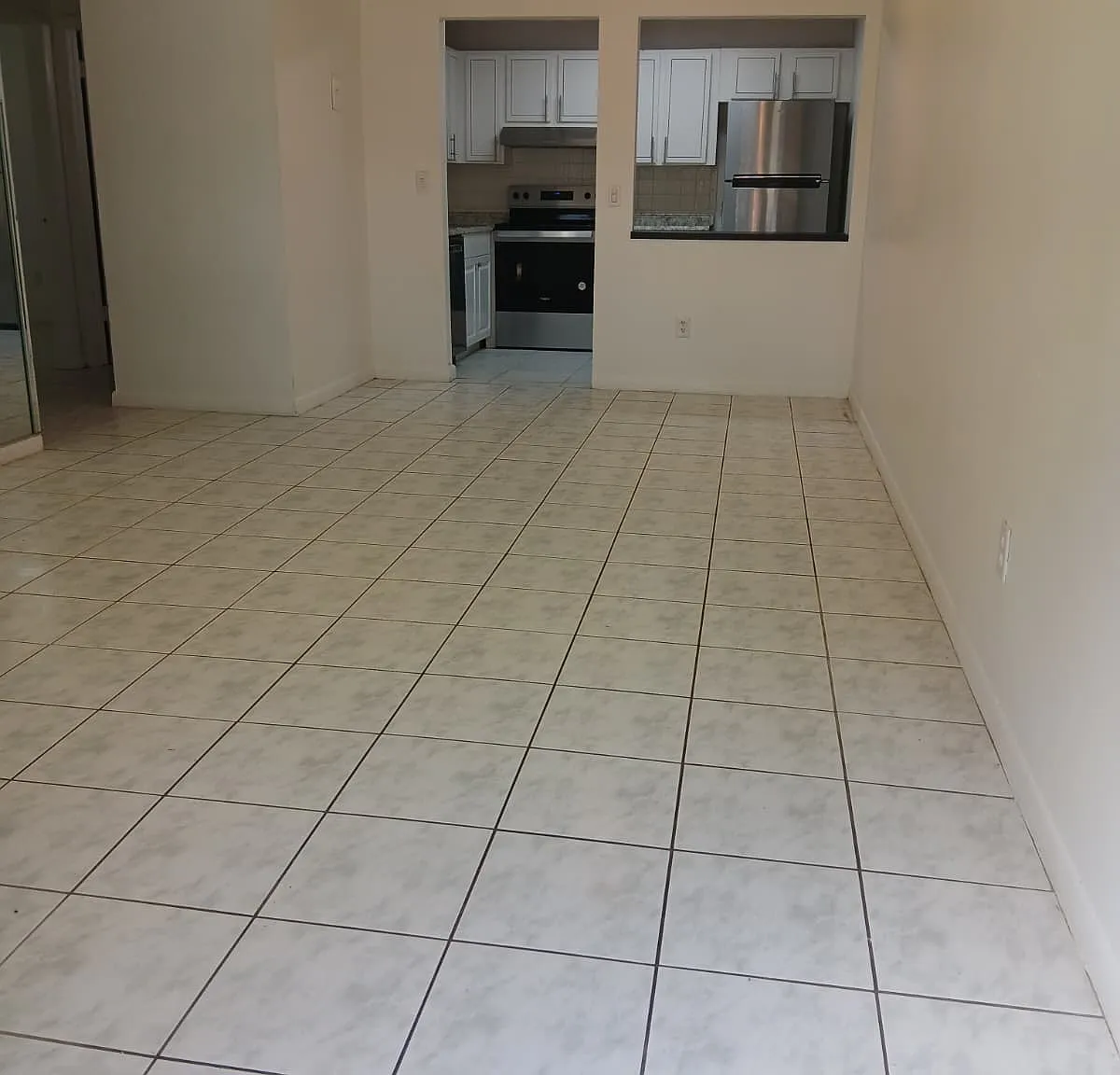 2 bed, 800 sqft, $2,250 — Photo 2