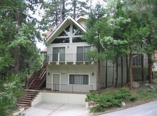 27337 Little Bear Rd, Lake Arrowhead, CA 92352