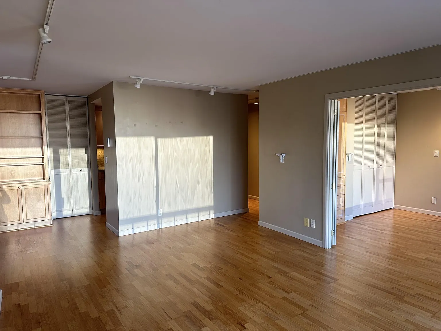 1 bed, 611 sqft, $2,400 — Photo 4