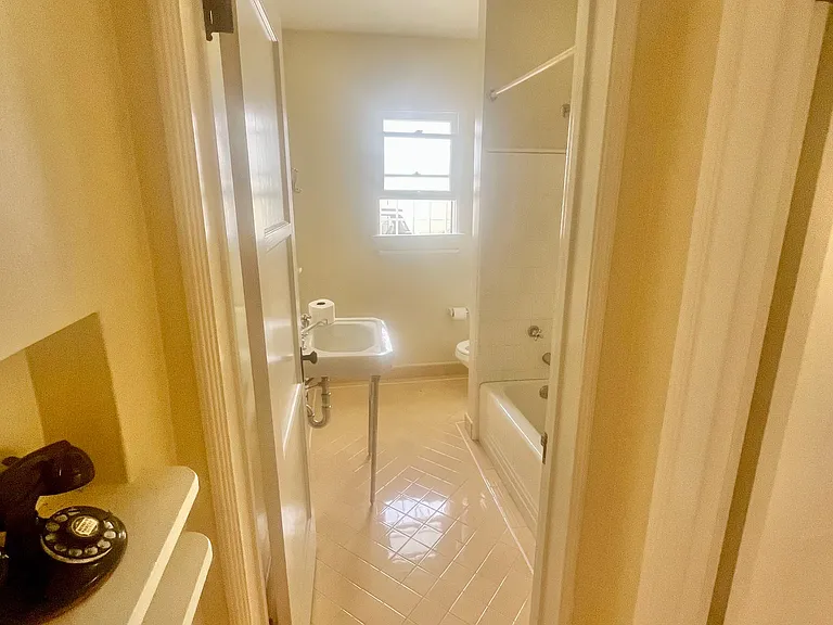 343 N Sierra Bonita Ave #343 — Photo 6