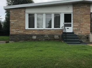 1130 Bingham St, Philadelphia, PA 19115