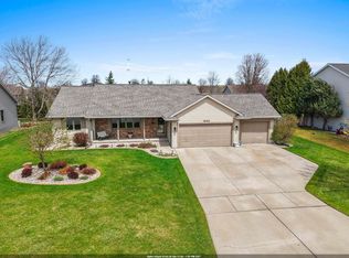 1955 Sagebrush Way, Green Bay, WI 54311