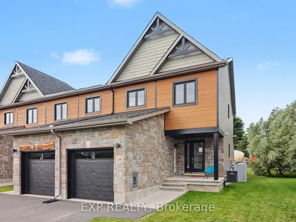 138 Saint Malo Pl, Russell, ON K0A 1W0
