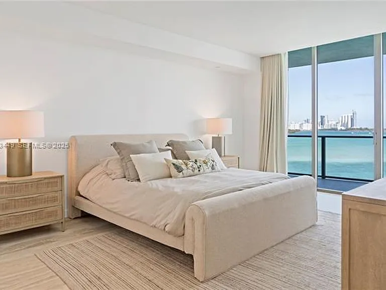 1135 103rd St #Penthouse 2 — Photo 8