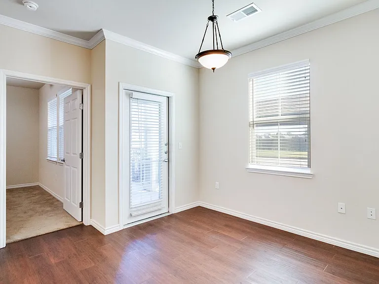 9613 Maurice Ave — Photo 6