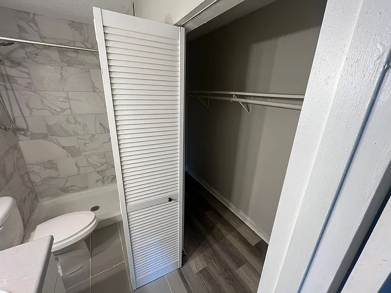 3575 Oakvale Rd #810 — Photo 5