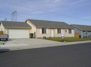 133 Pine Tree Ave, Umatilla, OR 97882