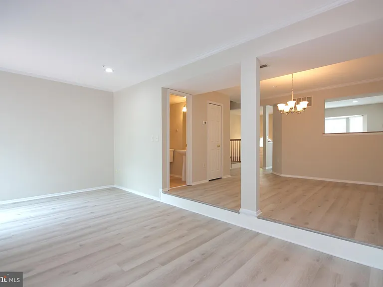 7782 Blueberry Hill Ln — Photo 13