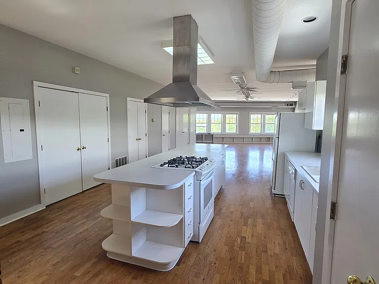 1401 W 75th St #G — Photo 3
