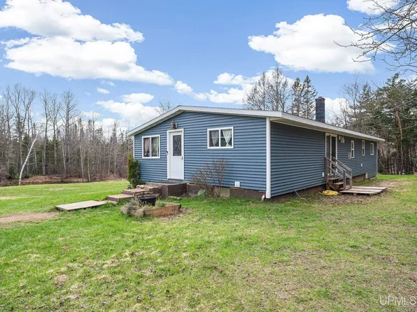 1 County Road Cd, Ishpeming, MI 49849