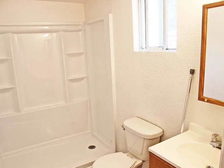 18493 Rozier St — Photo 7