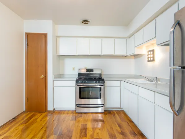 3505 S Ellen St, Saint Francis, WI