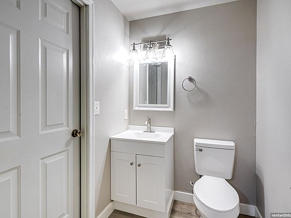 5th image of 2323 Eastman Ave #Townhouse 2403-04