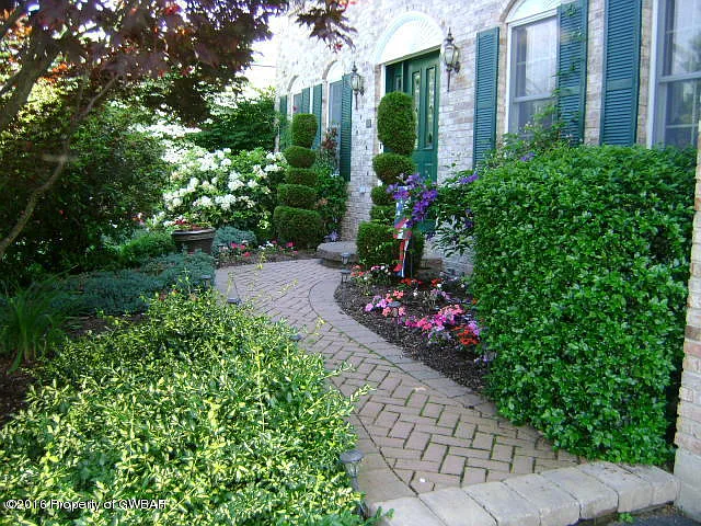 148 Lakeview Trl photo 1