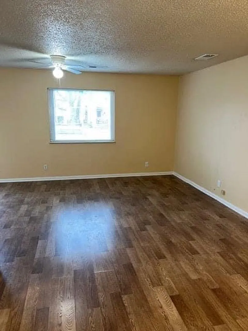 844 Washington Avenue — Photo 4