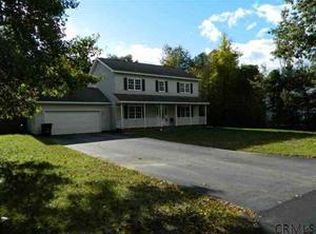 10 Wynnefield Dr, South Glens Falls, NY 12803
