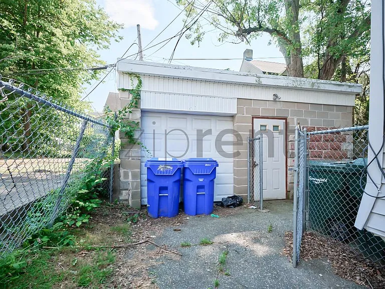 30 Forest Park Ave #1 — Photo 37