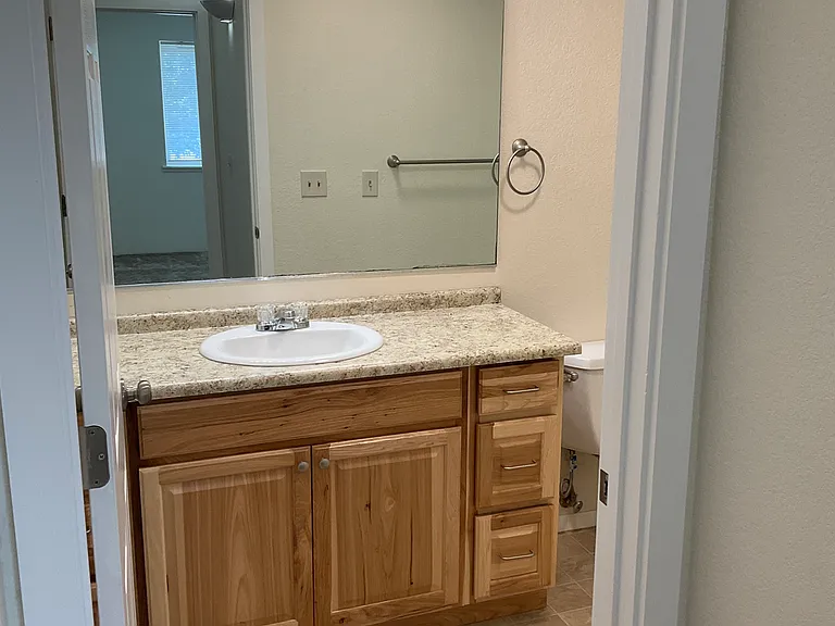 1642 Kellenbeck Ave — Photo 7