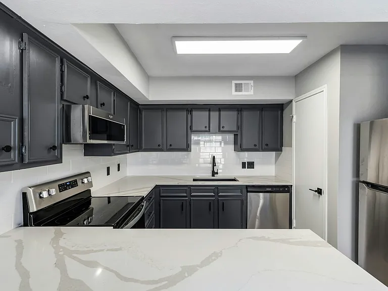 2226 Nantucket Dr — Photo 8
