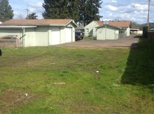 406 S 35th St, Springfield, OR 97478
