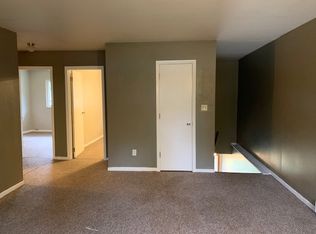 17 S Leonard Ave, Du quoin, IL 62832