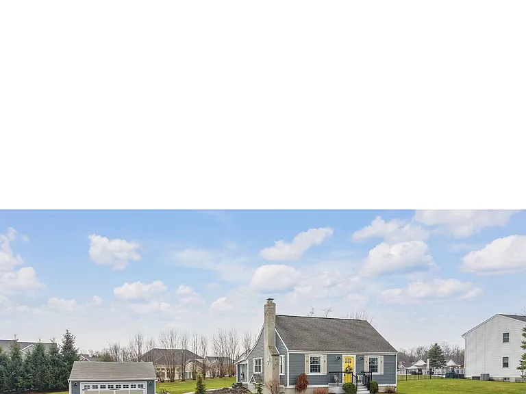 312 Boght Rd — Photo 1