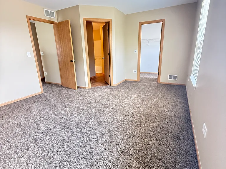 401 Waubonsee Dr — Photo 9