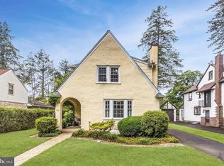 8326 Roberts Rd, Elkins Park, PA 19027