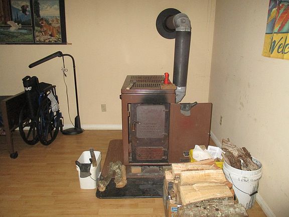 4th image of 353 Brushy Mountain Rd
