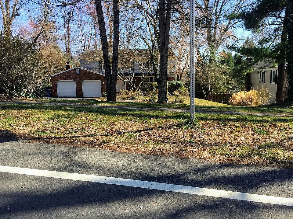 House set 100’ from street