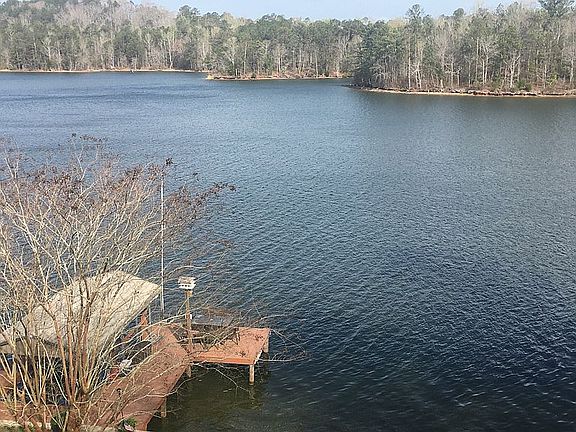 3rd image of 329 Sturdivant Ln