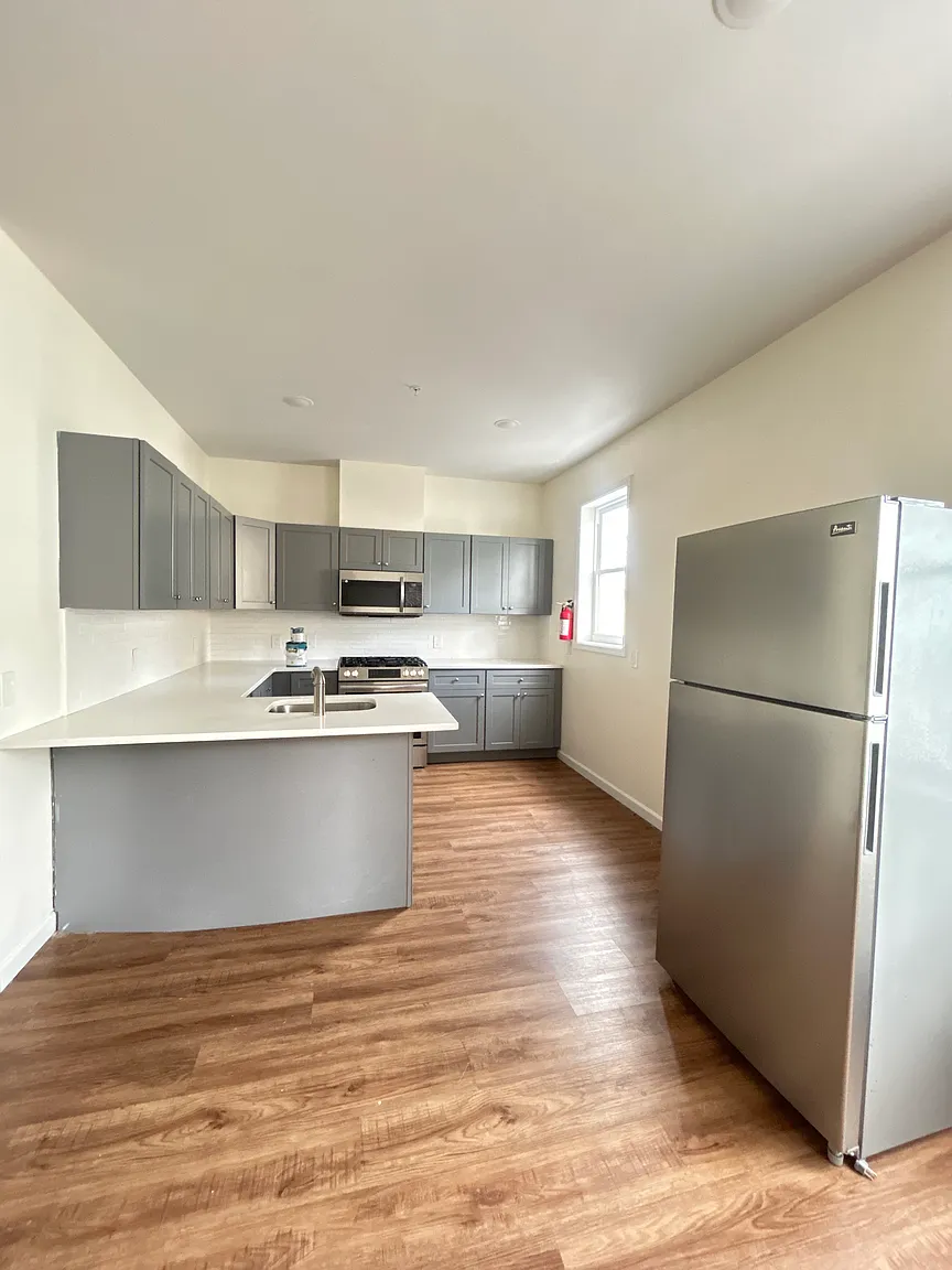 62 Plum St #201 photo 1