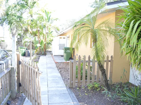 898 32nd St, Sarasota, FL 34234