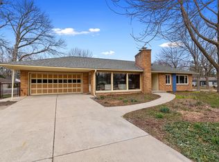 8049 N Santa Monica Blvd, Fox Pt, WI 53217