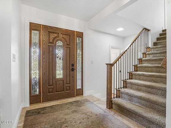 2nd image of 2152 Lake Marie Dr