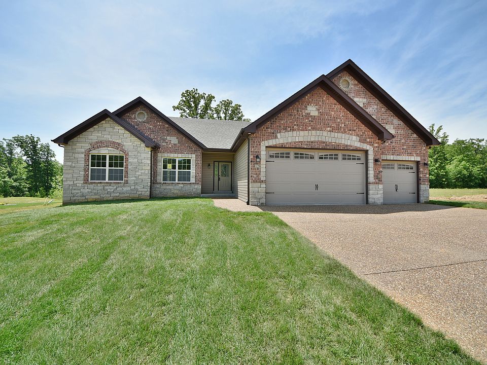 2nd image of 128 Pinewood Trails Dr