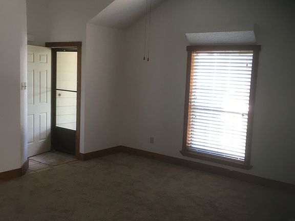 3rd image of 223 Cutting Horse Ln