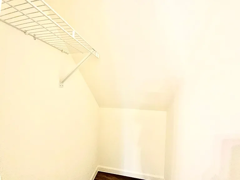 3912 Bissett Way — Photo 16