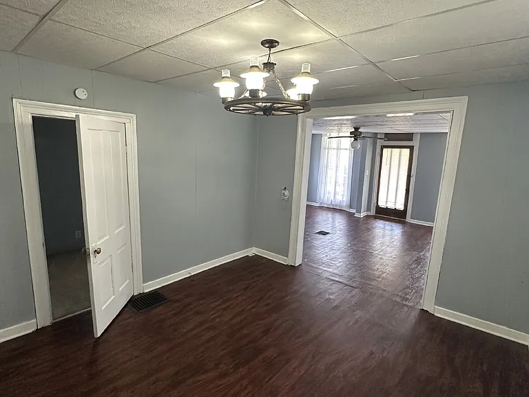 1305 W Jefferson St #LOWER — Photo 3