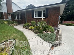 1318 Amundsen Ave, Peterborough, ON K9H6T4