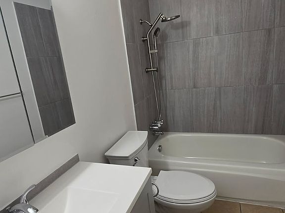 4th image of 2530 S Parkcrest Dr APT 3