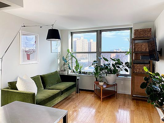 3rd image of 510 Flatbush Ave APT 9D
