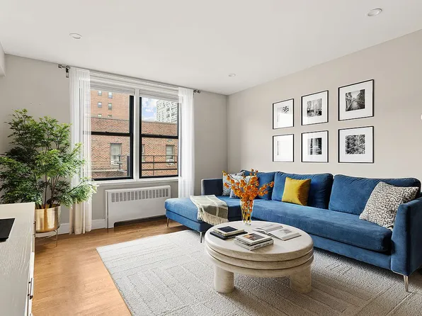 60 E 9th St APT 603, New York, NY 10003